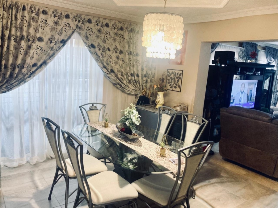3 Bedroom Property for Sale in Mabopane Unit M North West